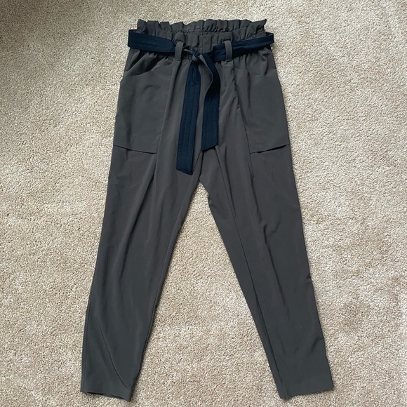 Athleta Pants - Athleta Skyline Pant Olive w/belt